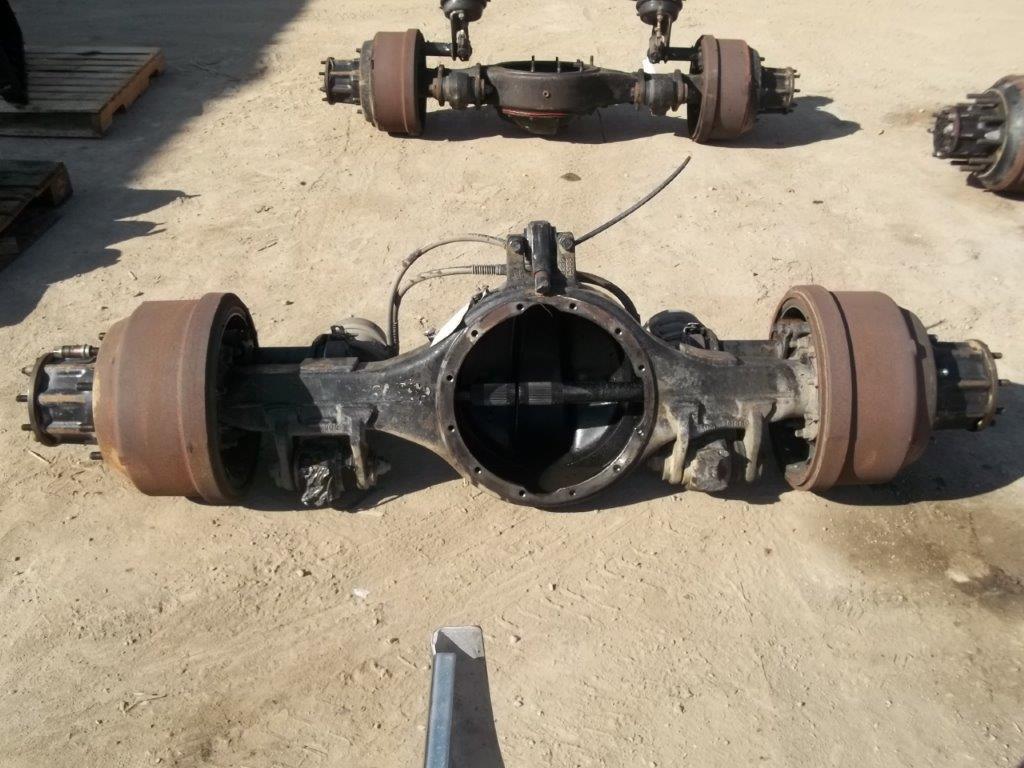 EATONSPICER RS402 AXLE HOUSING, REAR (REAR) in Stockton, CA 2029374