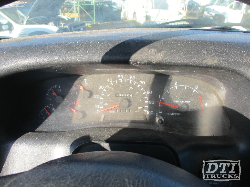 2011 f750 engine with wrech dash icon