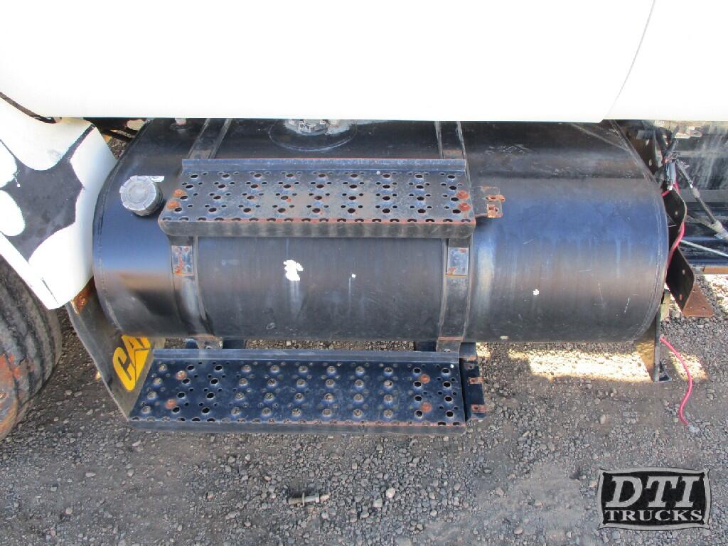 FORD F750 Fuel Tank in Denver, CO 22605