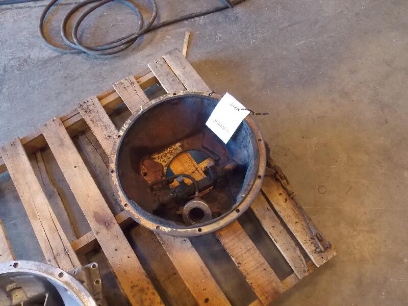 FORD L7000 Bell Housing OEM 230548R in Holland, MI 24408