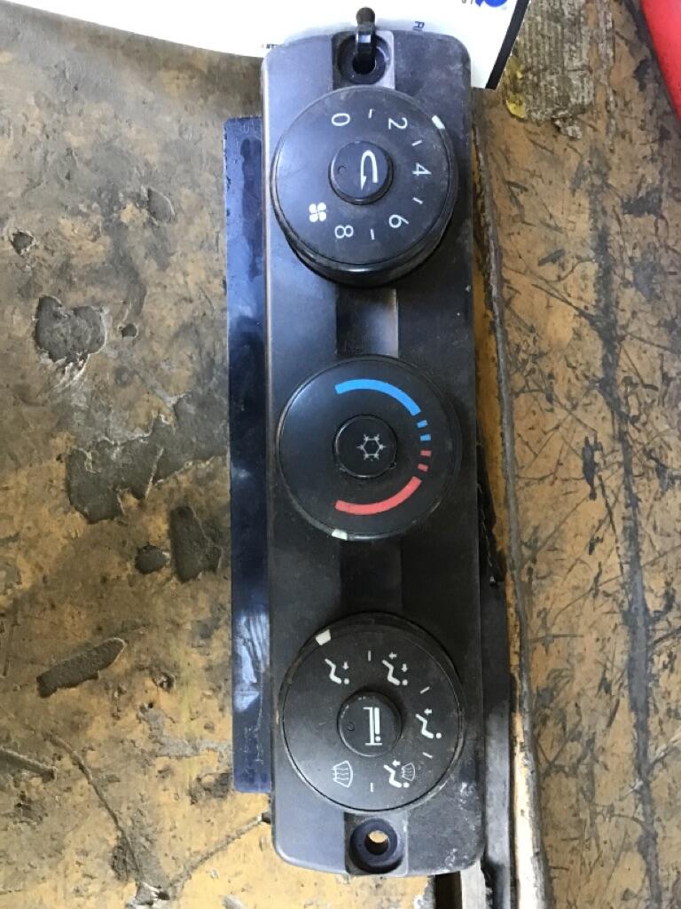 FREIGHTLINER CASCADIA 113 TEMPERATURE CONTROL in Henderson, CO 2097704