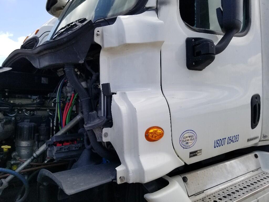 Freightliner cascadia parts Clearance