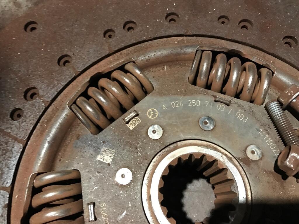 FREIGHTLINER CASCADIA Clutch Disc OEM a 024 71 03 003 in Abbotsford, BRITISH COLUMBIA 1134