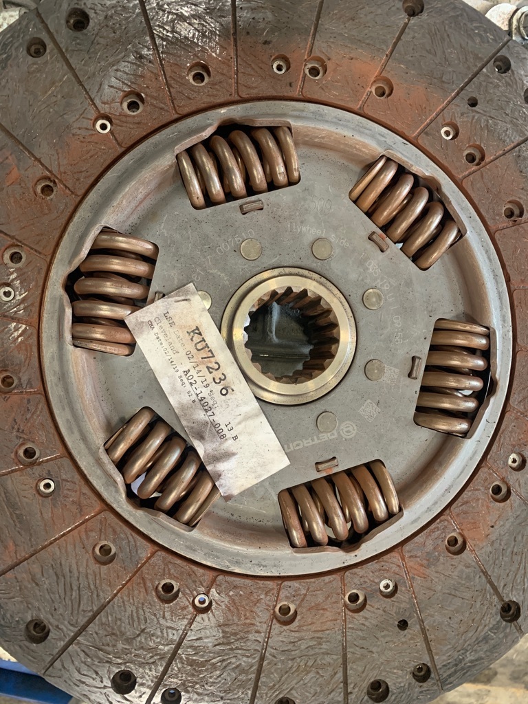 FREIGHTLINER CASCADIA Clutch Disc OEM A0214027008 in Abbotsford