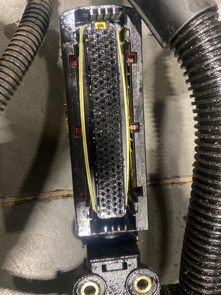 FREIGHTLINER CASCADIA Engine Wiring Harness OEM A 472 150 30 20 in