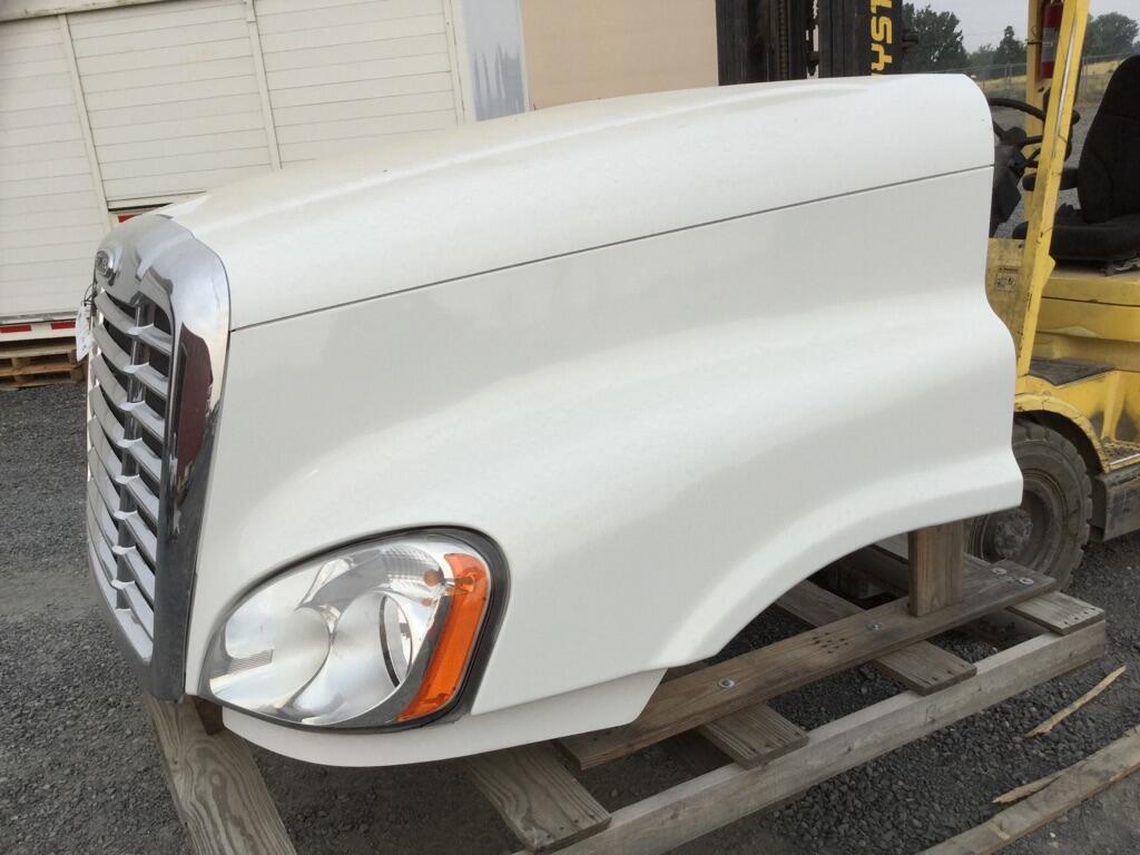 FREIGHTLINER CASCADIA Hood in UMATILLA, OR #8629