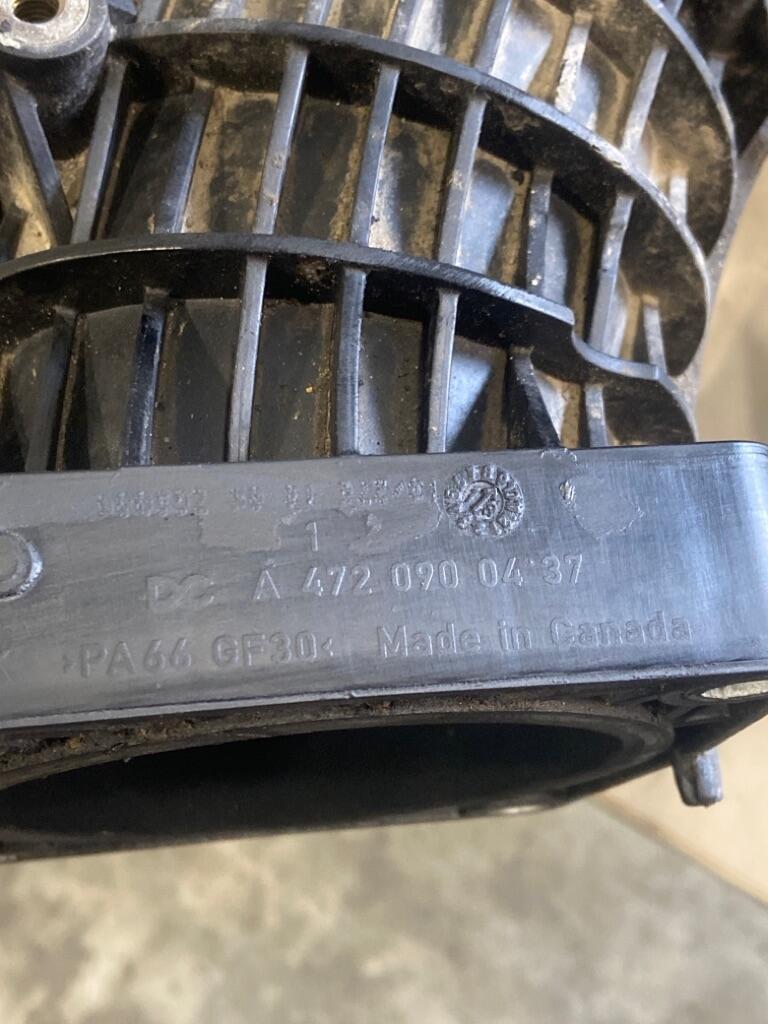 FREIGHTLINER CASCADIA Intake Manifold OEM A4720900437 in Abbotsford