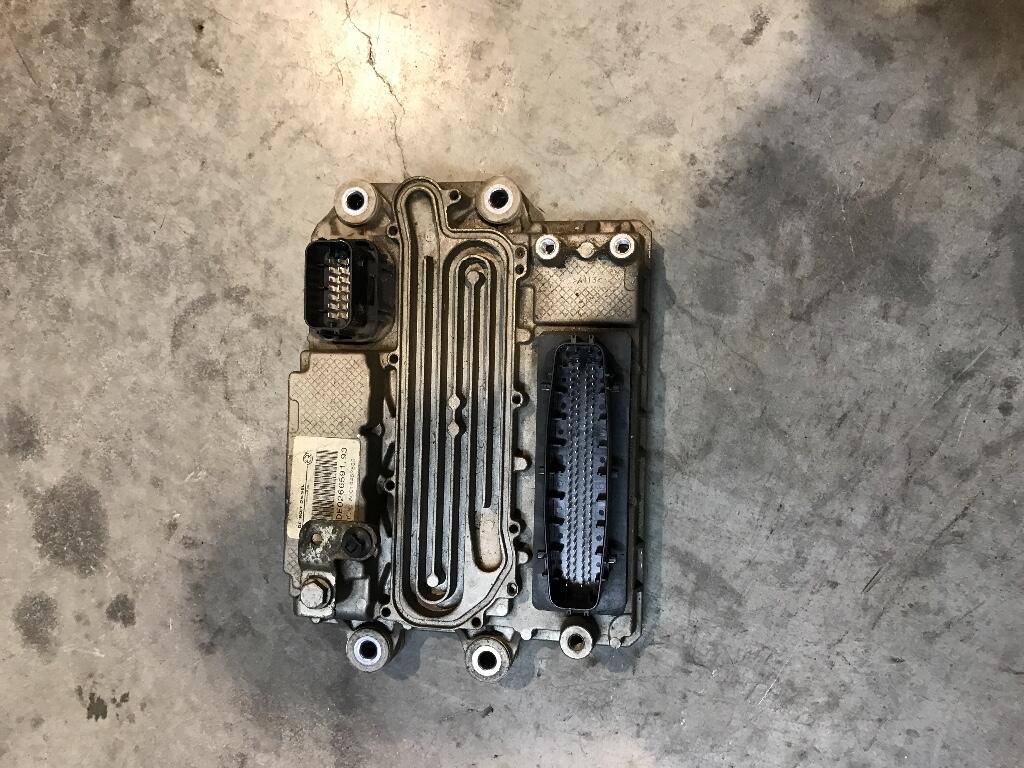 FREIGHTLINER CASCADIA MCM OEM A 001 446 28 35 in
