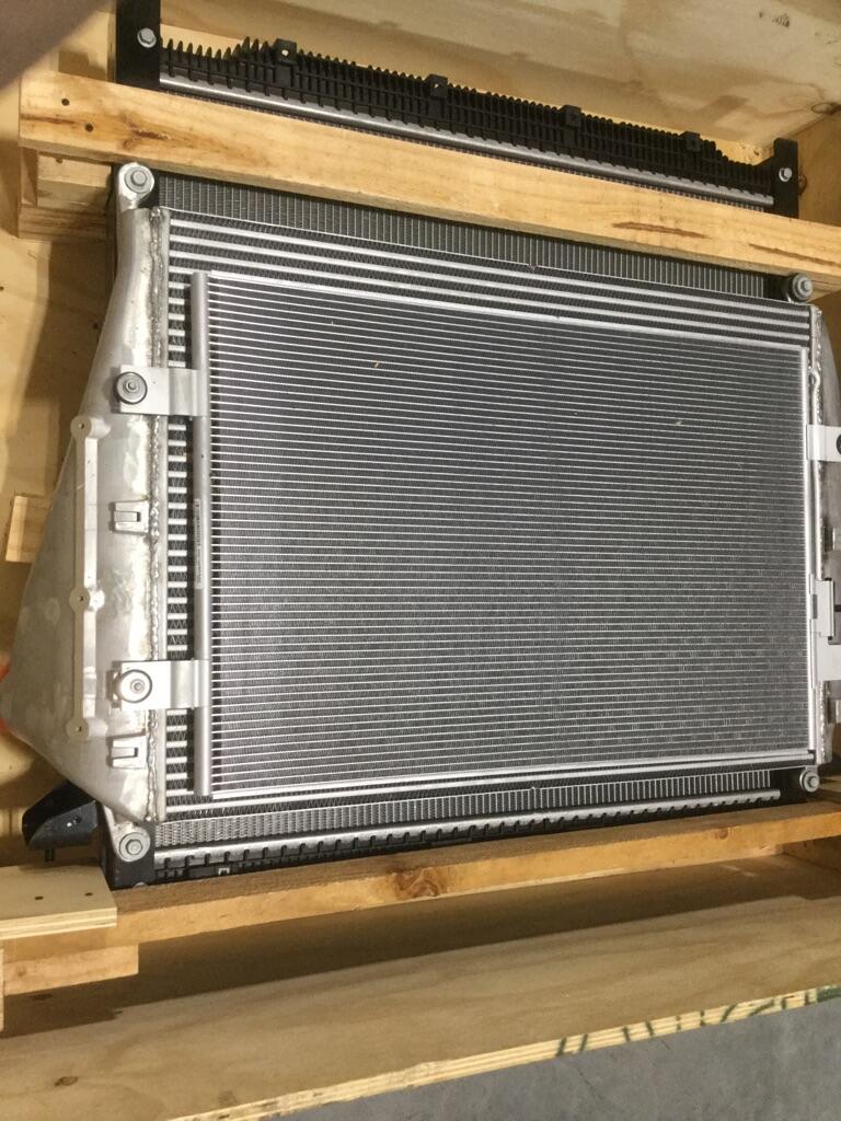 FREIGHTLINER CASCADIA Radiator OEM A0533218002 in UMATILLA, OR A05