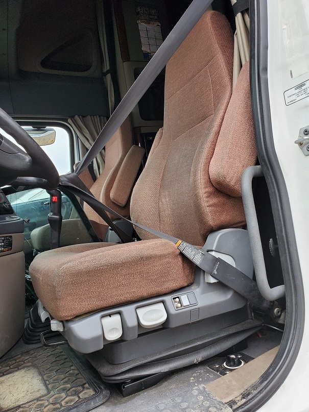 Freightliner Cascadia Seat Front In Hastings Ne 17413 - Freightliner Cascadia Seat Covers