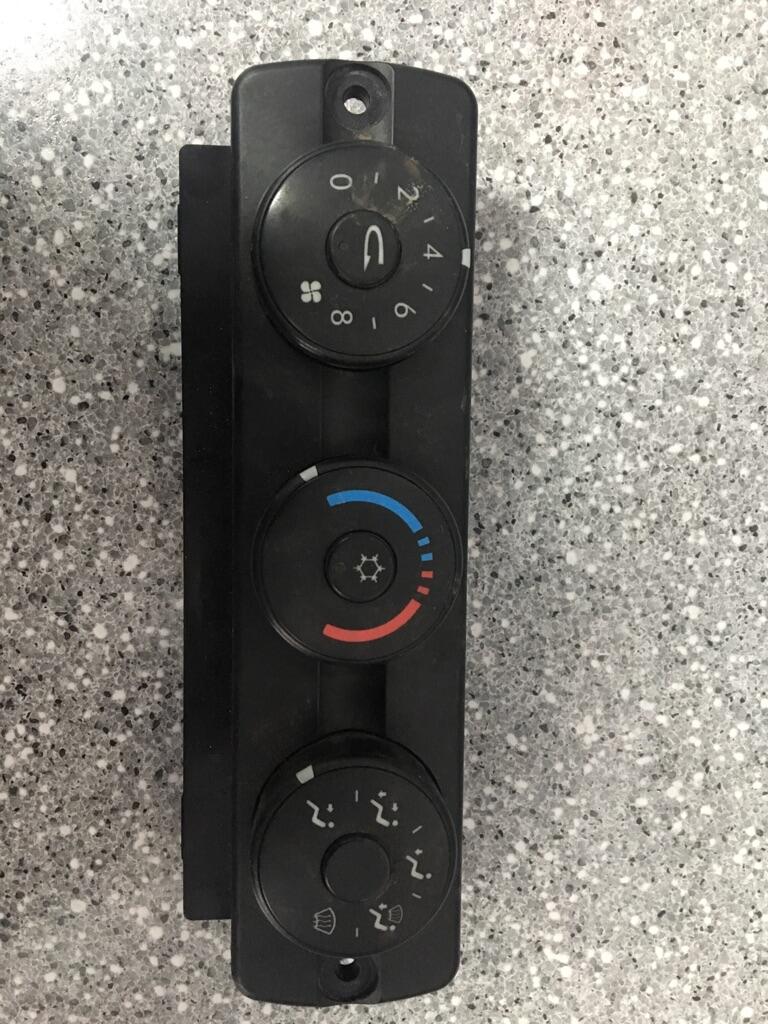 FREIGHTLINER CASCADIA Temperature Control OEM A2260645101 in