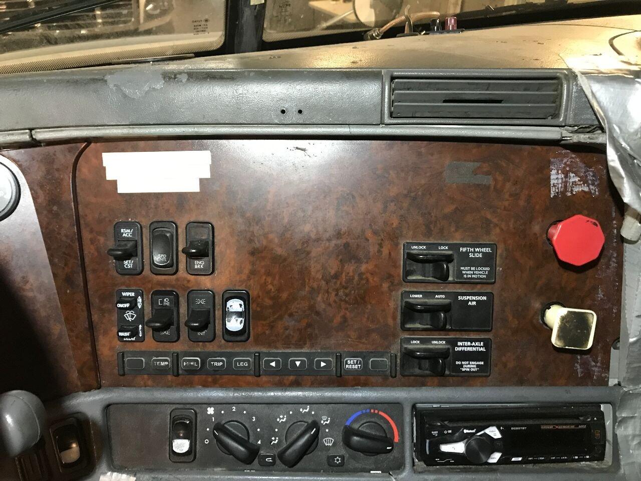 FREIGHTLINER CENTURY CLASS 120 Dash Assembly in Kansas City, MO 24844687