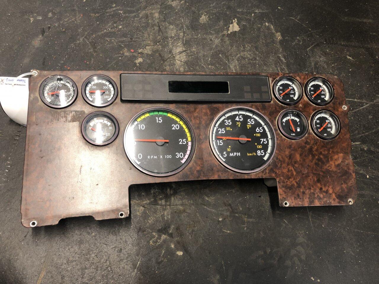 FREIGHTLINER CENTURY CLASS 120 Instrument Cluster OEM A2248313020 in