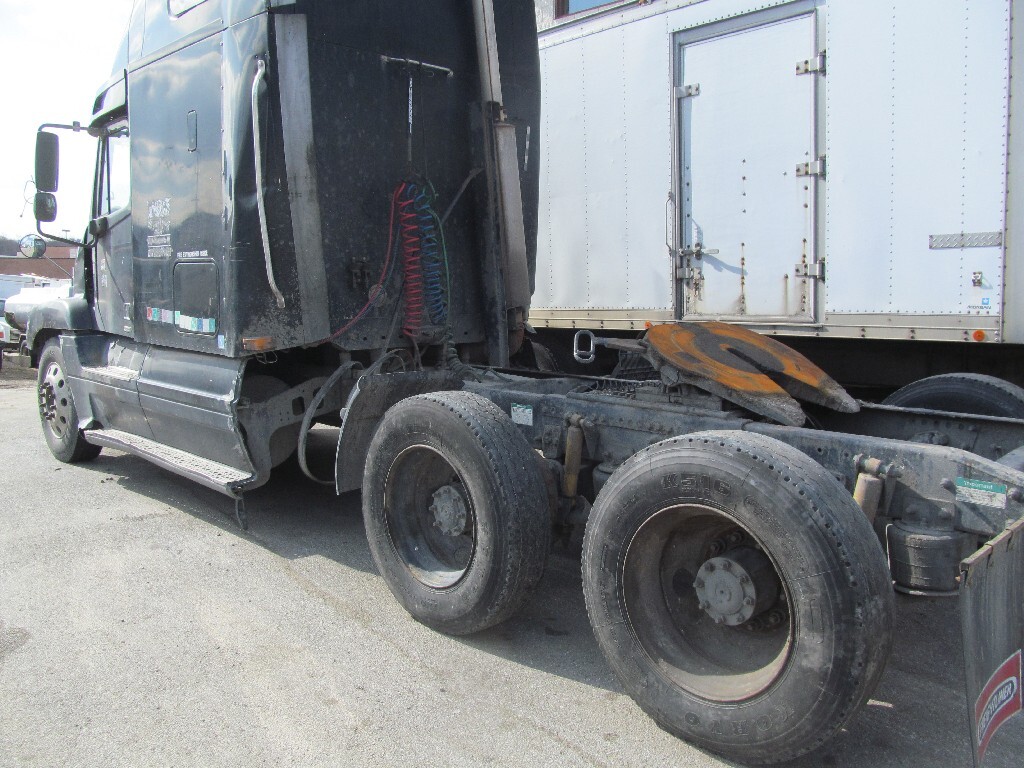 FREIGHTLINER CENTURY Truck For Sale in Thorndale, PA #59610