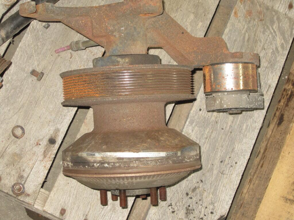 FREIGHTLINER COLUMBIA 120 Fan Clutch OEM 989223 in Grand Rapids, MI 1044195