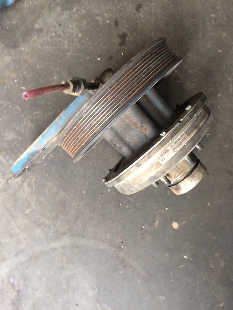 FREIGHTLINER COLUMBIA Fan Clutch OEM 1090950001B in Charlotte, NC 19290