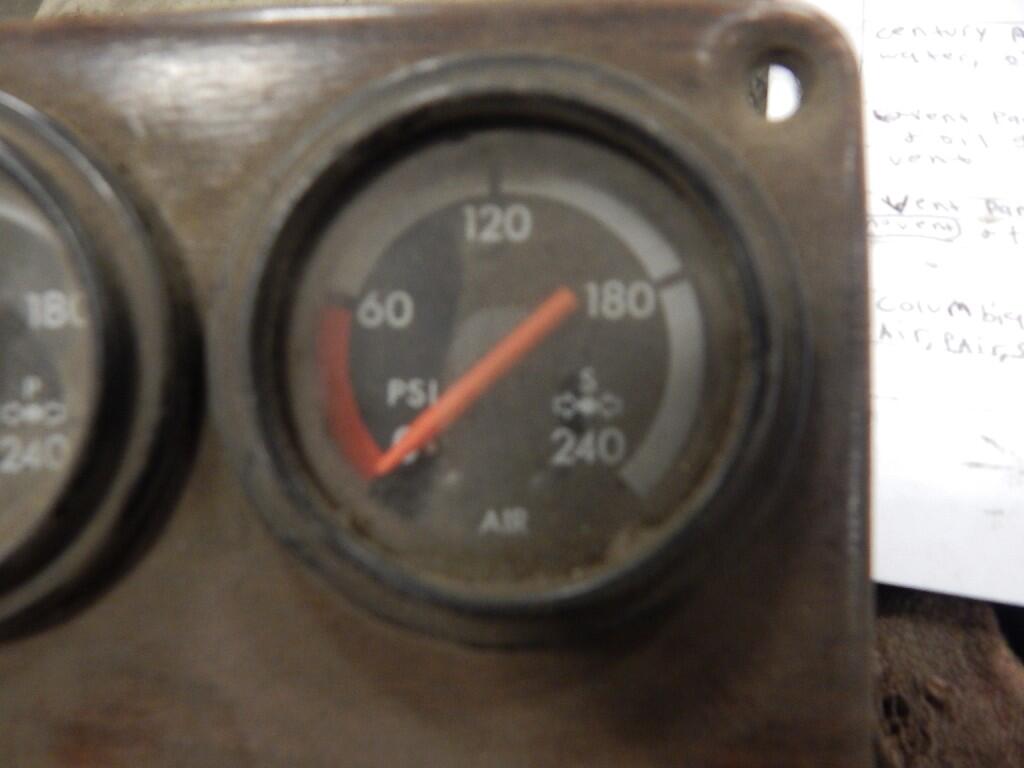 FREIGHTLINER COLUMBIA Gauges (all) in Holland, MI 36913