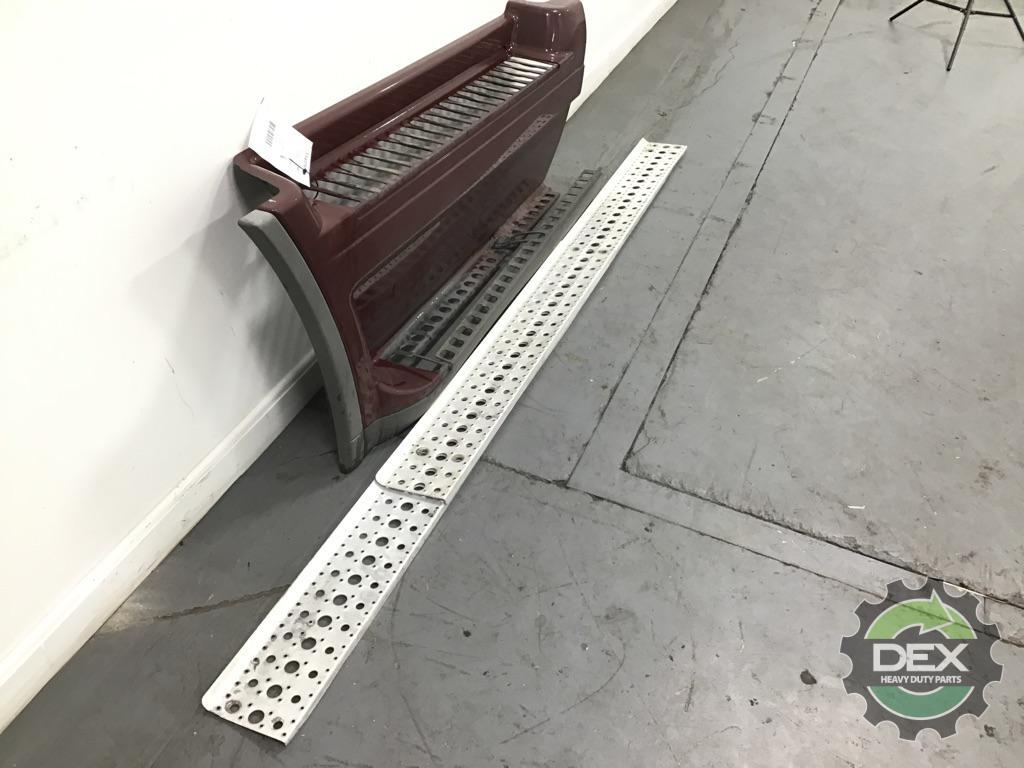 FREIGHTLINER Cascadia 8916 chassis fairings in Advance, NC 334190