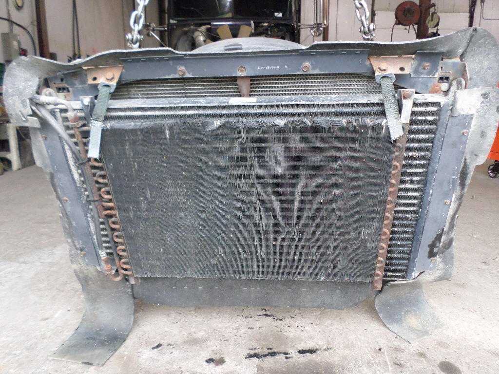 FREIGHTLINER FLD112 RADIATOR ASSEMBLY in Wykoff, MN 1744532