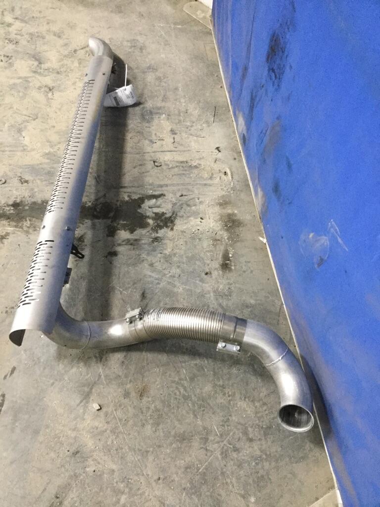 FREIGHTLINER M2 106 EXHAUST PIPE in Athens, GA 1836282