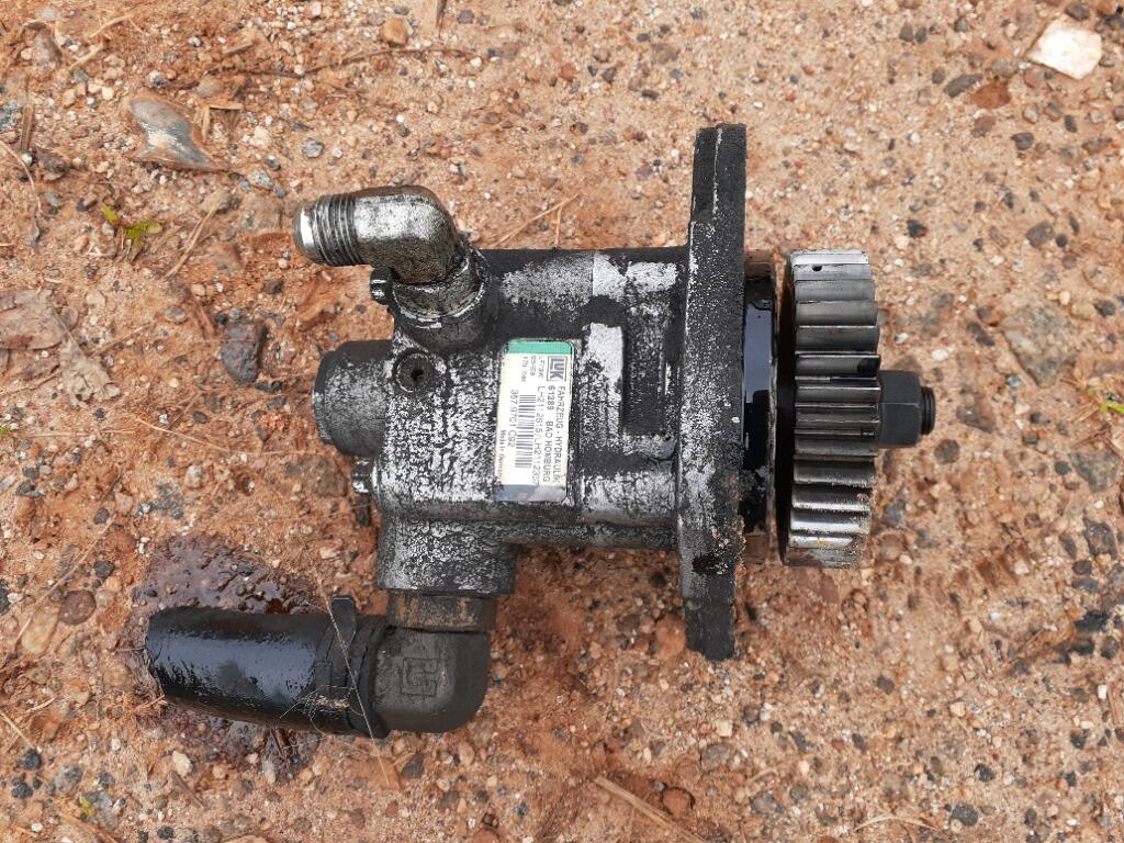 Ford F650 Power Steering Pump OEM 3579701c92 in SPARTANBURG, SC 1236