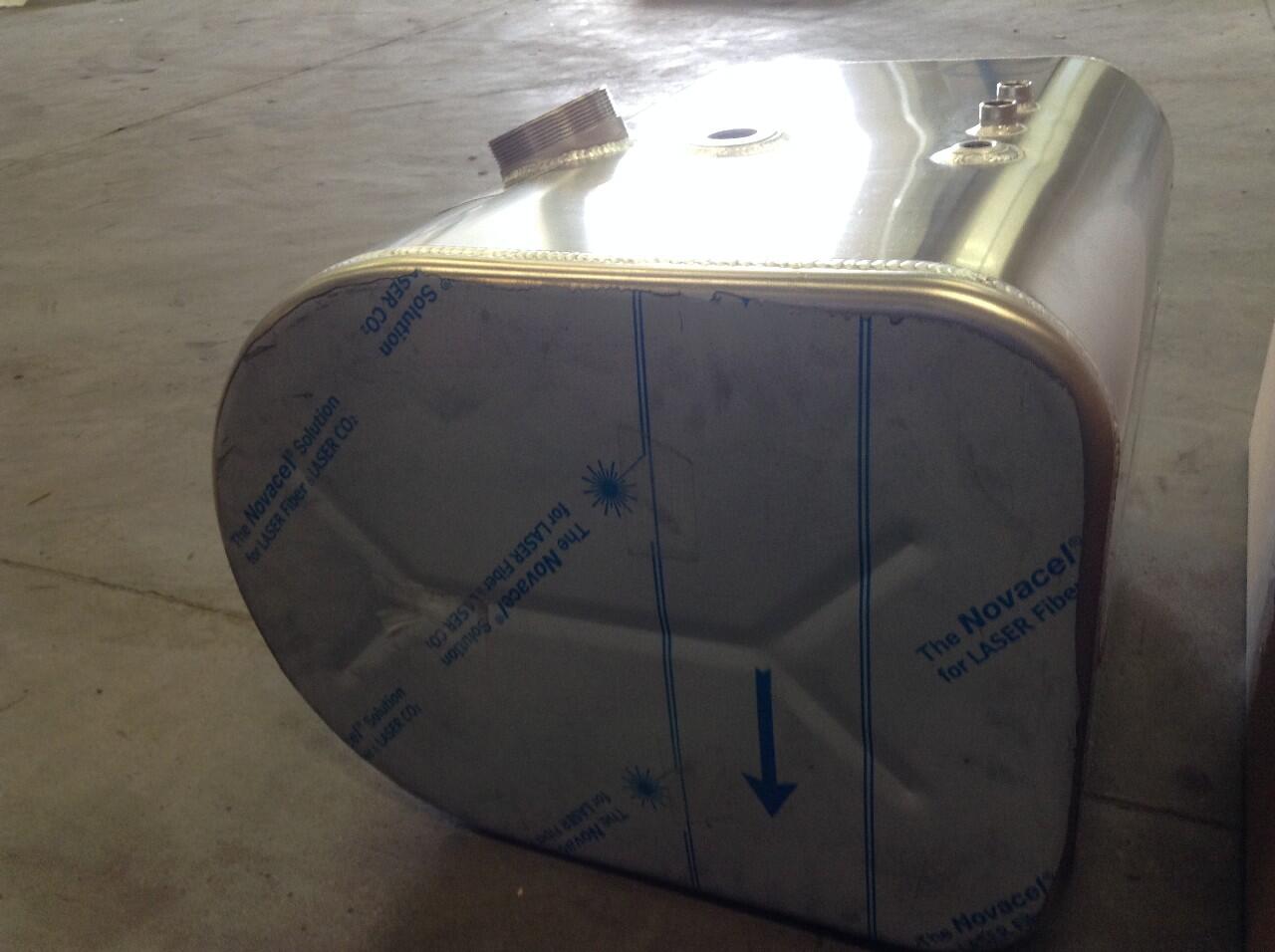 Ford L8000 Fuel Tank in Spencer, IA ALUM FD3003