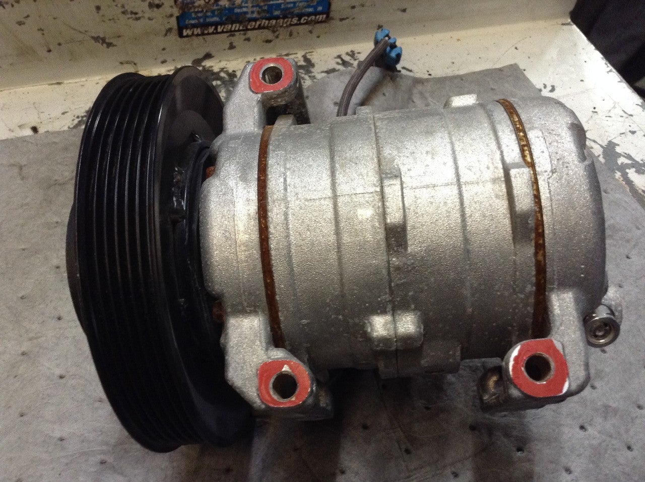 New AC Compressor Freightliner Cascadia Cummins - 2011-2015 - OE