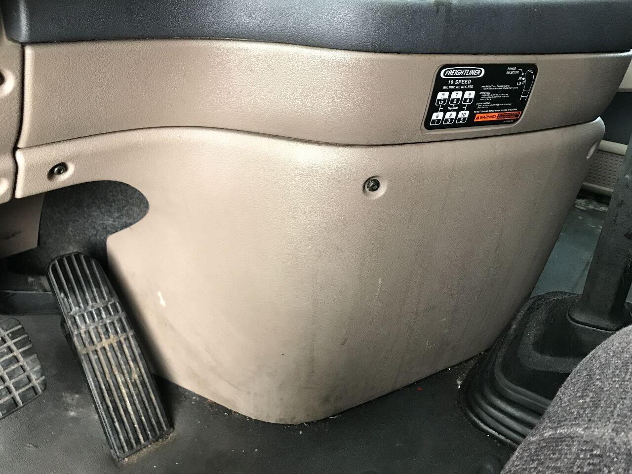 Freightliner CASCADIA Dash Assembly in Council Bluffs, IA 25003400