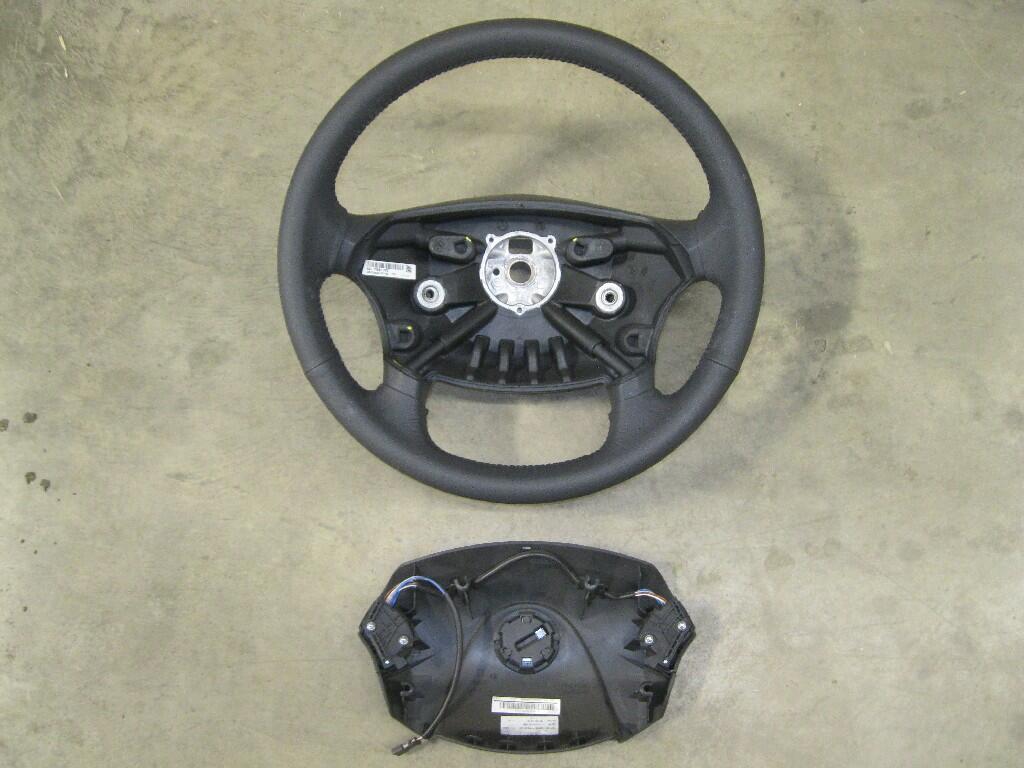 Freightliner CASCADIA Steering Column OEM A1415886000 in Spencer, IA