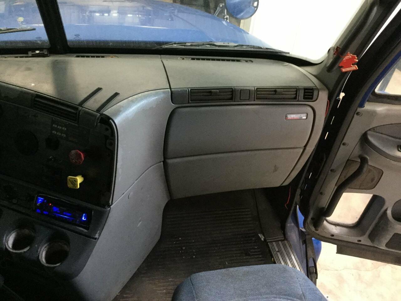 Freightliner Columbia Dash Parts