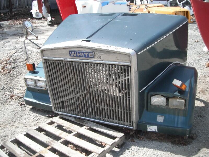 GMC/VOLVO/WHITE WIA Hood in Wurtsboro, NY 1573