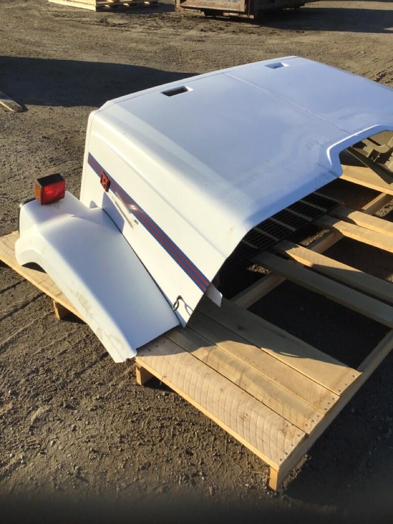 GMC BRIGADIER Hood in FITCHBURG, MA 1029113