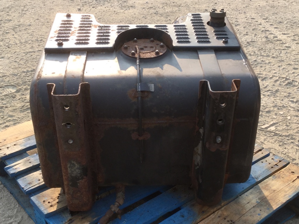 GMC C7500 FUEL TANK in Stockton, CA #2014955