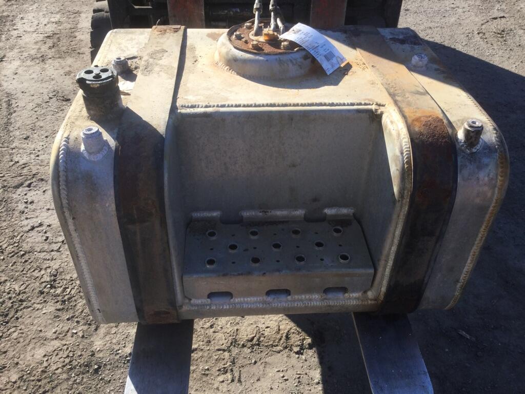 GMC C7500 Fuel Tank in FITCHBURG, MA 85666