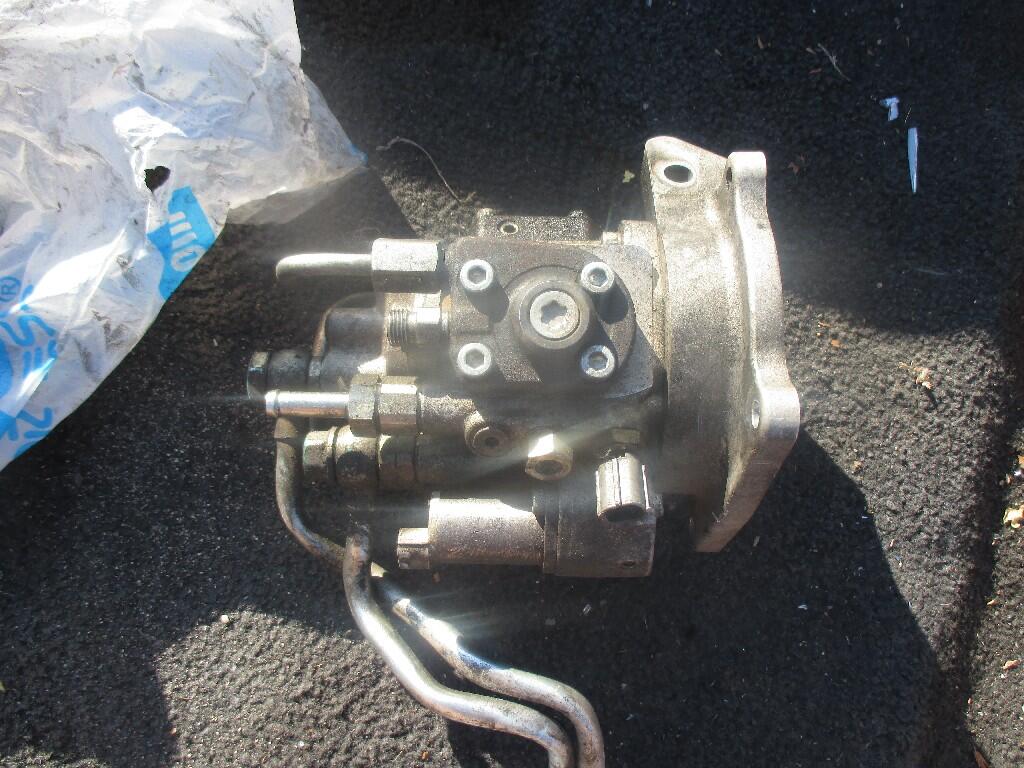 HINO J08E FUEL INJECTION PUMP in Stockton, CA 1926556