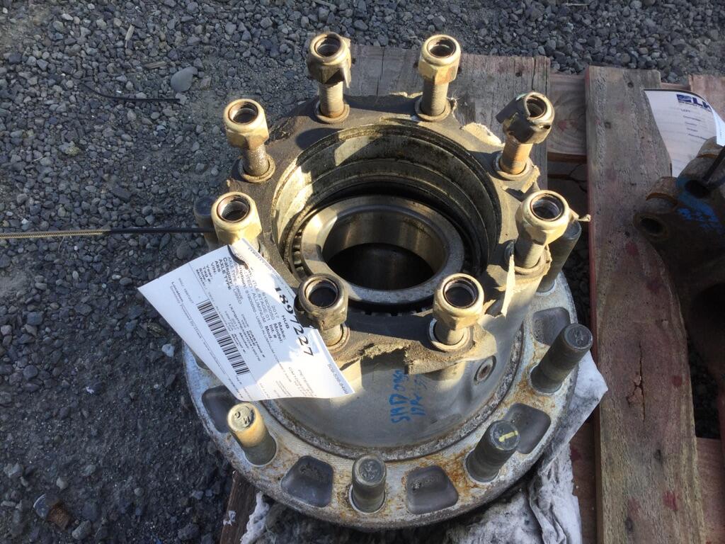 HUB PILOTED ALUMINUM 10 LUG HUB OEM 10082217 in Spokane, WA 1897227