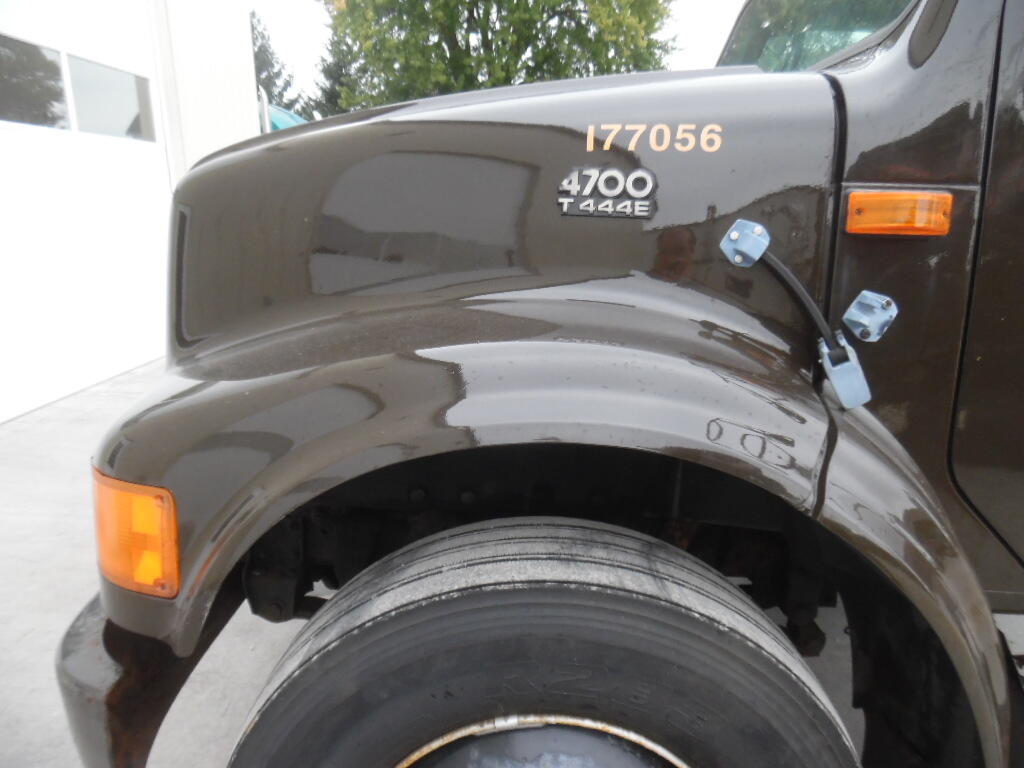 INTERNATIONAL 4700 HOOD in Wykoff, MN 1784077