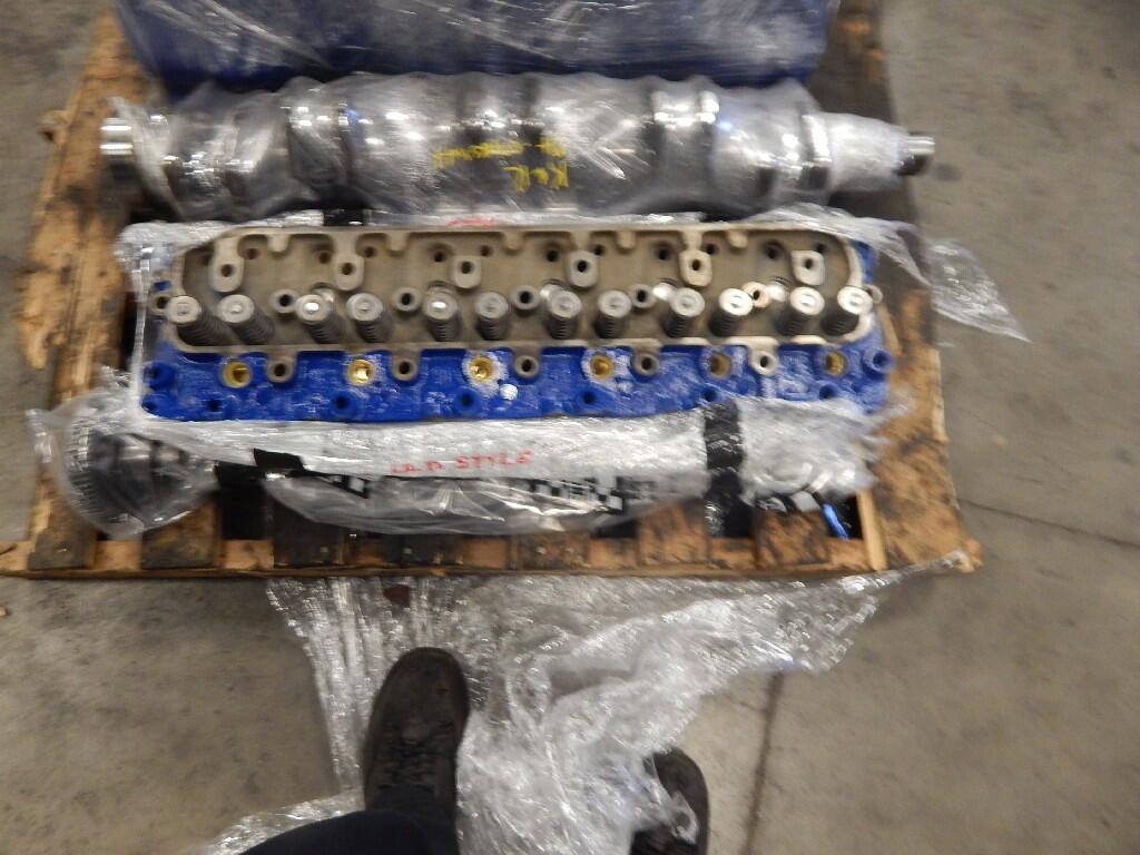 INTERNATIONAL DT 466B Cylinder Head OEM 688833C2 in Holland, MI 36251