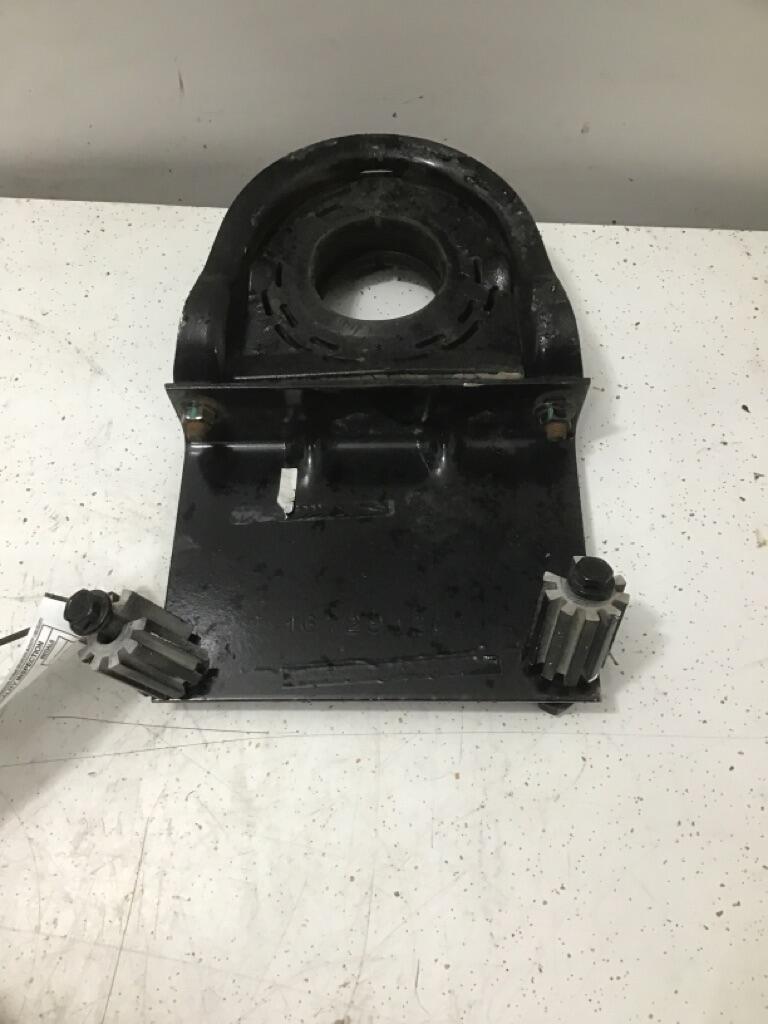 INTERNATIONAL LT625 Carrier Bearing Bracket OEM 1672912C1 in Holland