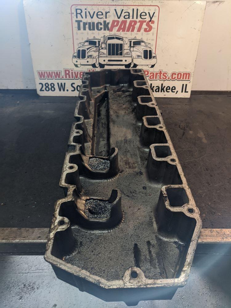 International DT466 Valve Cover in Kankakee, Illinois P7969