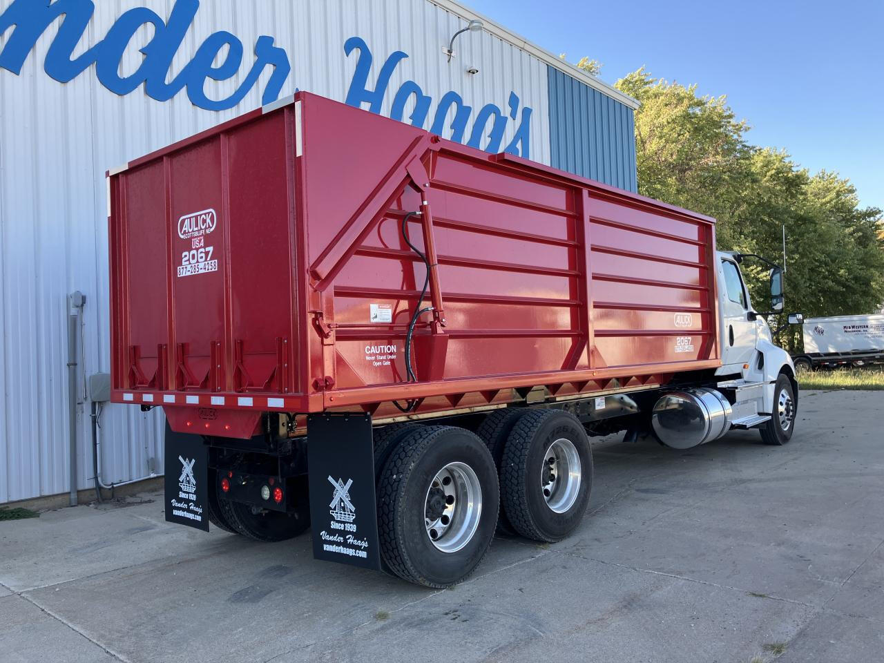 Heavy Trucks & Commercial Vehicles