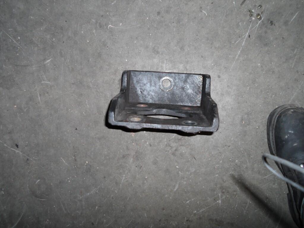 KENWORTH T600 Engine Mounts in Grand Rapids, MI 1064579