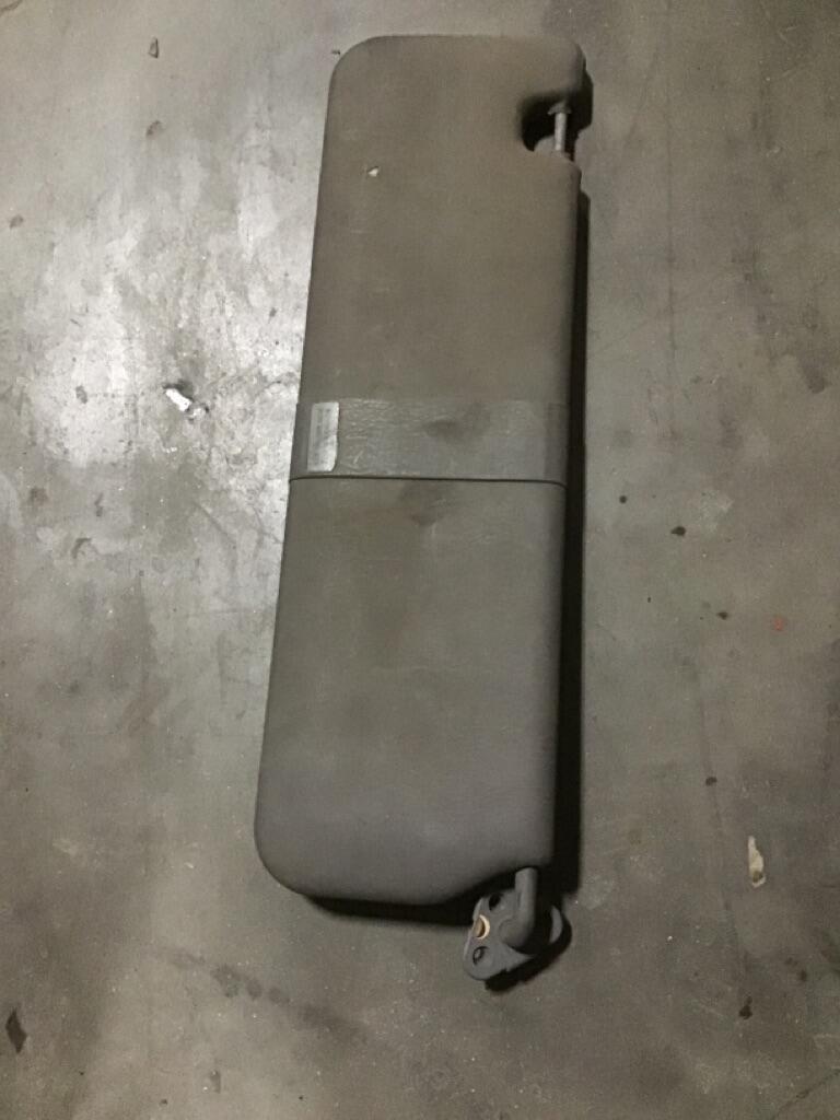 KENWORTH T600 Visor OEM# S73-1019-1-3 in Holland, MI #16271