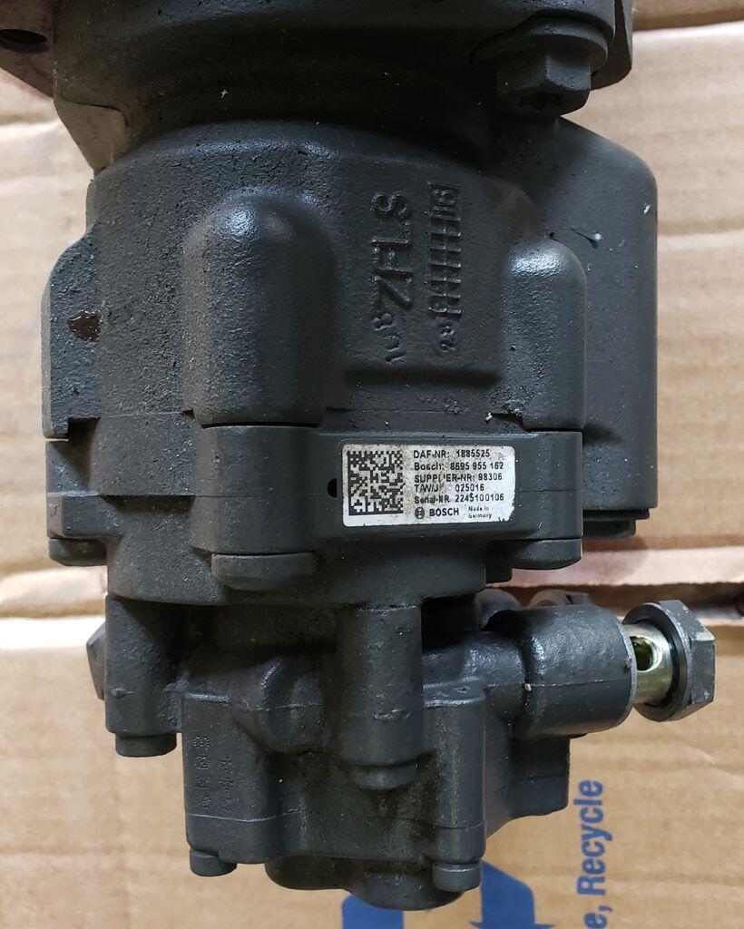 KENWORTH T680 SH Power Steering Pump OEM 1885525 in SPOKANE, WA 3263