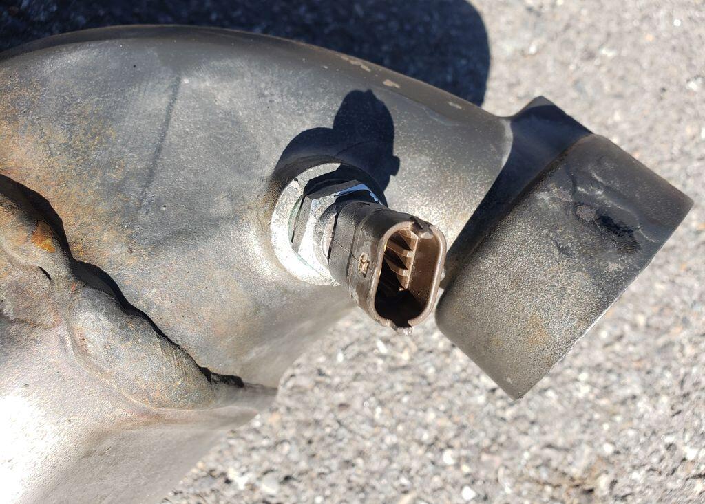 KENWORTH T680 EGR Cooler OEM 2037337 in SPOKANE, WA 3326