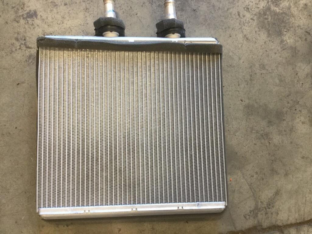 KENWORTH T680 Heater Core in Abbotsford, BRITISH COLUMBIA 9815