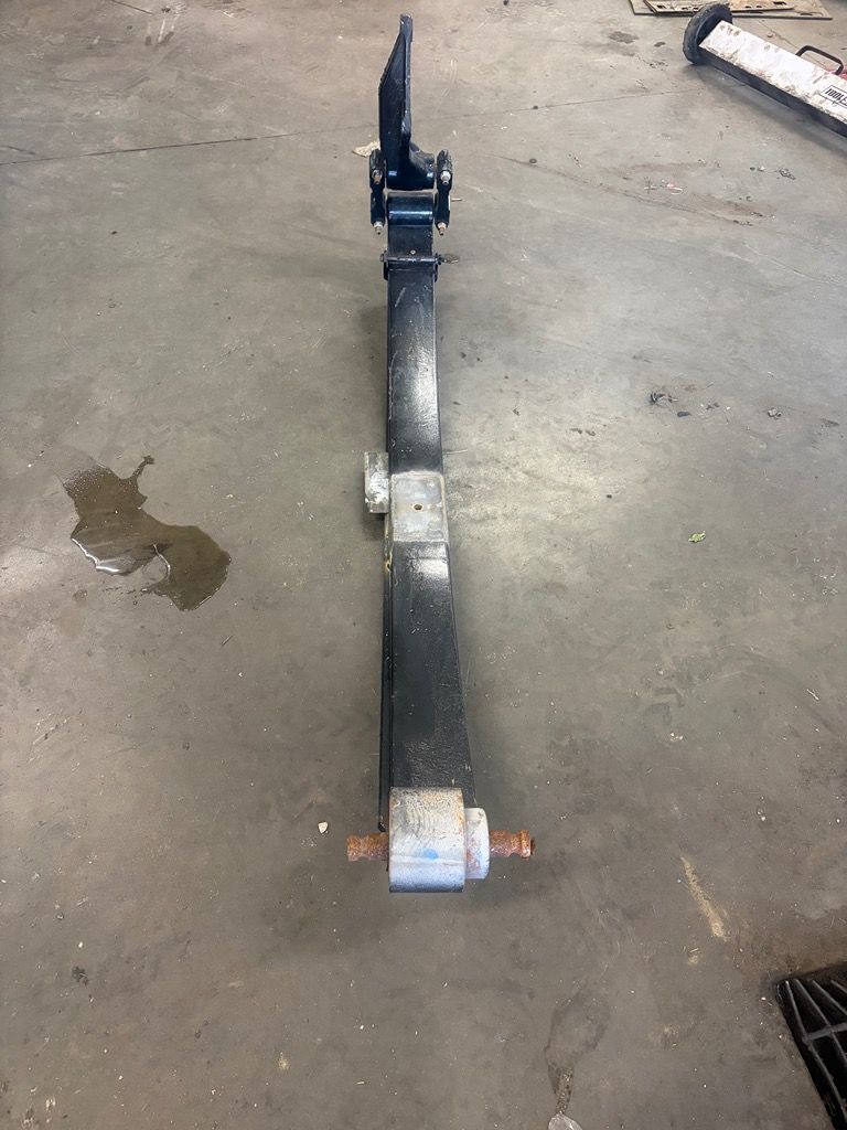 Leaf Spring / Left