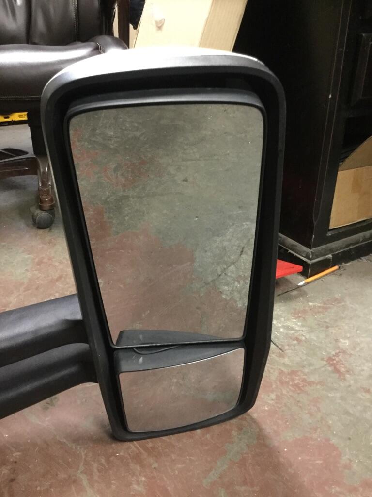 KENWORTH T680 MIRROR ASSEMBLY CAB/DOOR OEM R596093221100 in Spokane