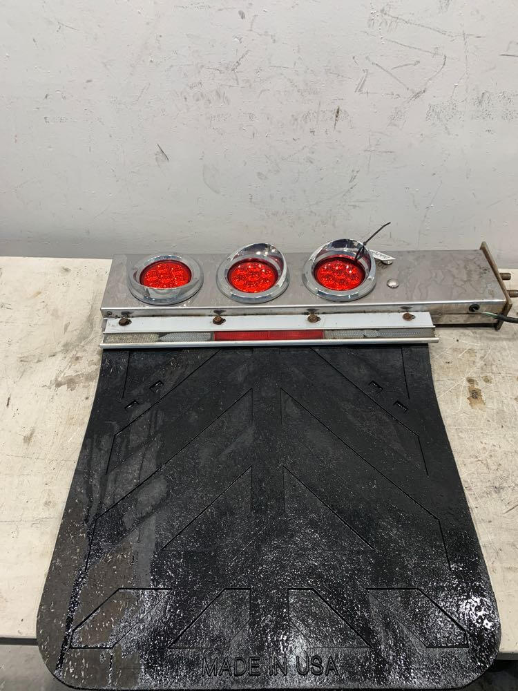 KENWORTH T680 Mud Flap Hanger in Dorr, MI 72710260