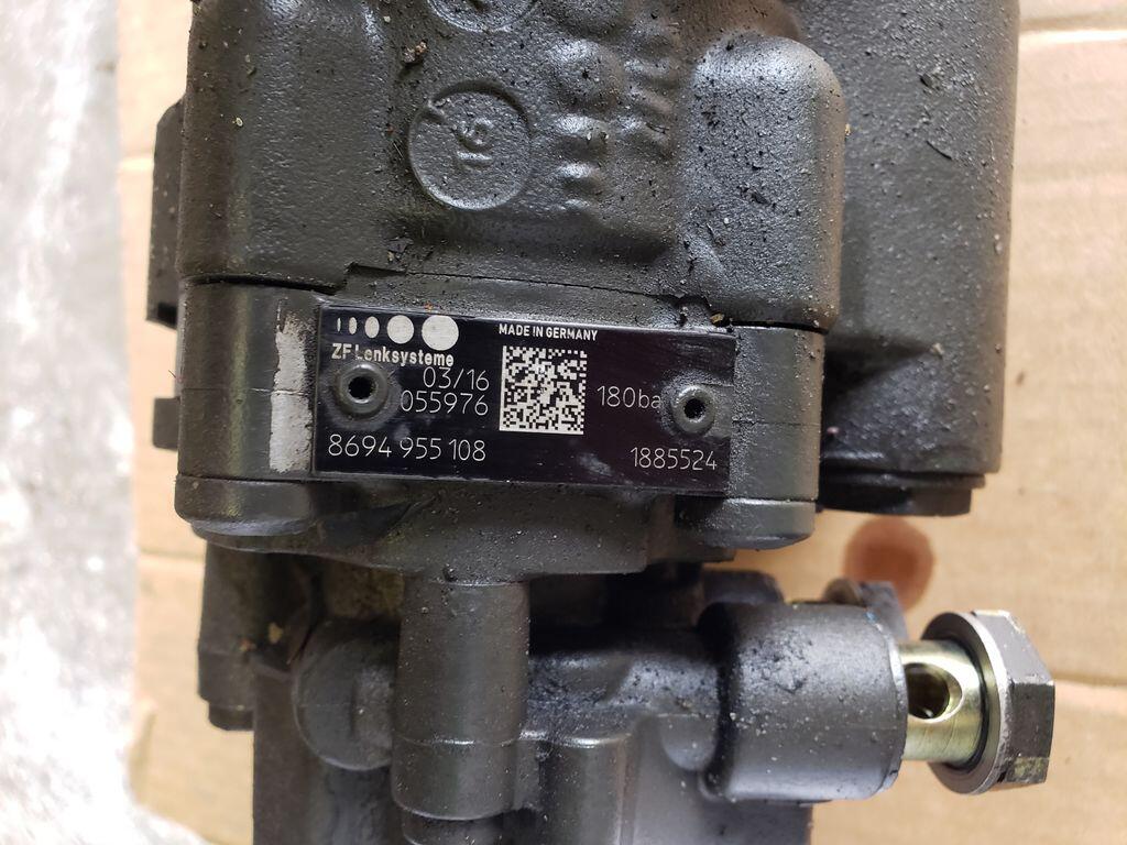 KENWORTH T680 Power Steering Pump OEM 1885524 in SPOKANE, WA 3265